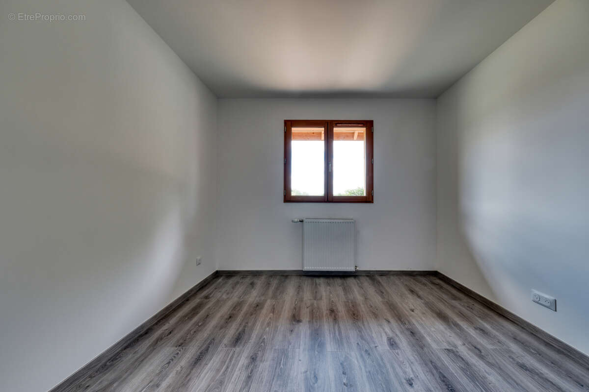 Maison à BONNELLES