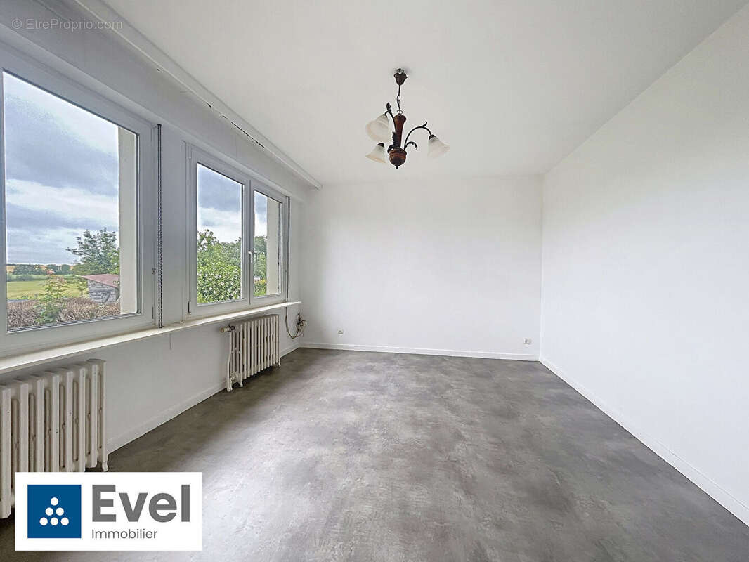 Maison à RECHICOURT-LE-CHATEAU