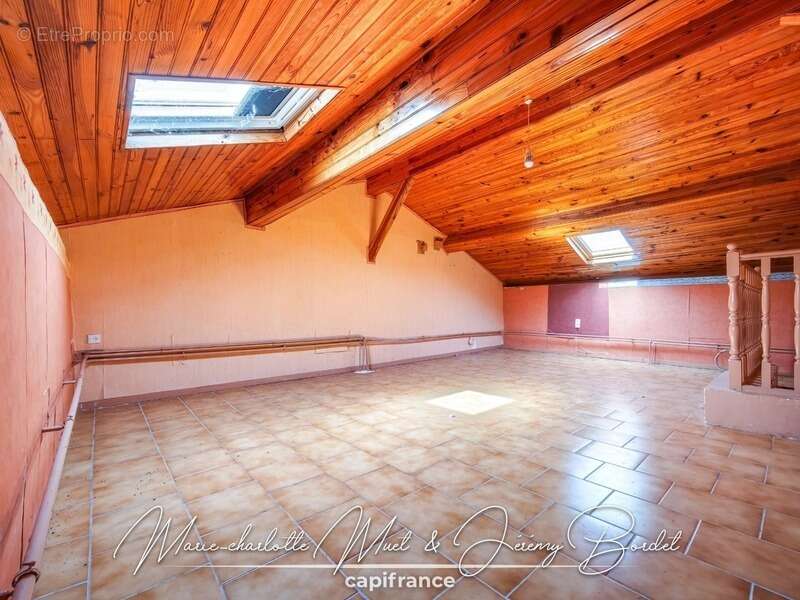 Maison à vendre 4 pièces SERMOYER (01) - photo 16