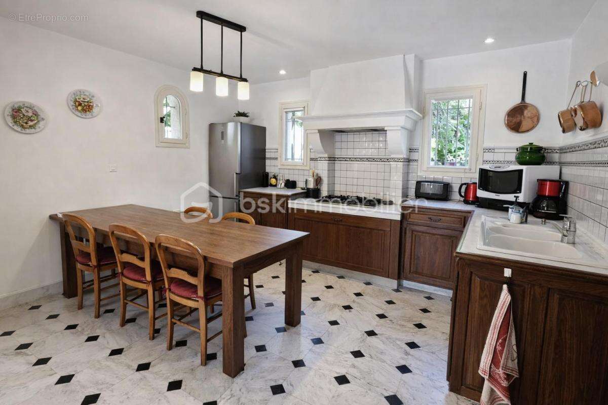 Coup de cœur ! Spacieuse maison familiale avec terrasse et jardin au calme à Fréjus - photo 3