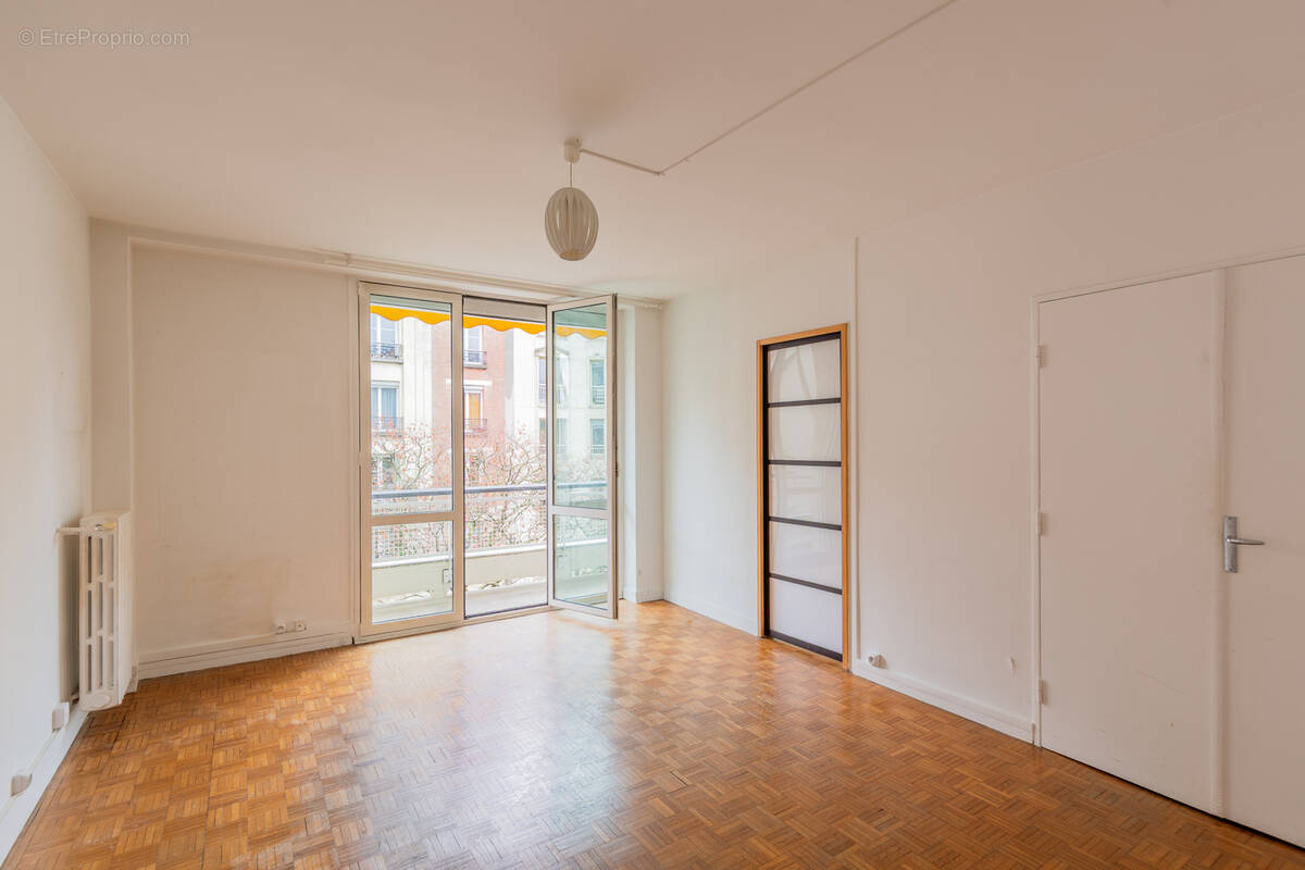 Appartement à PARIS-12E