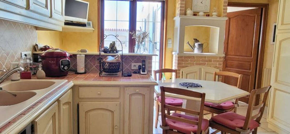 Maison à BLANZAC-LES-MATHA