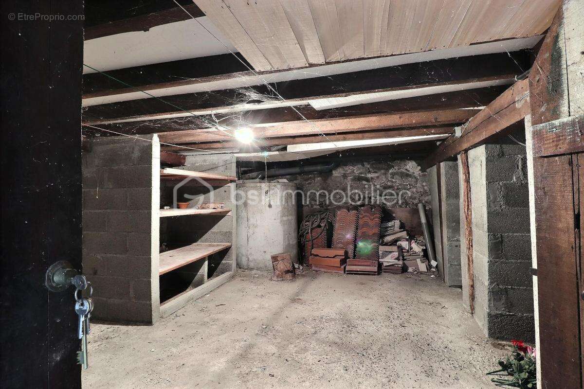 Maison mitoyenne 97.50m² 63300 Escoutoux - photo 12