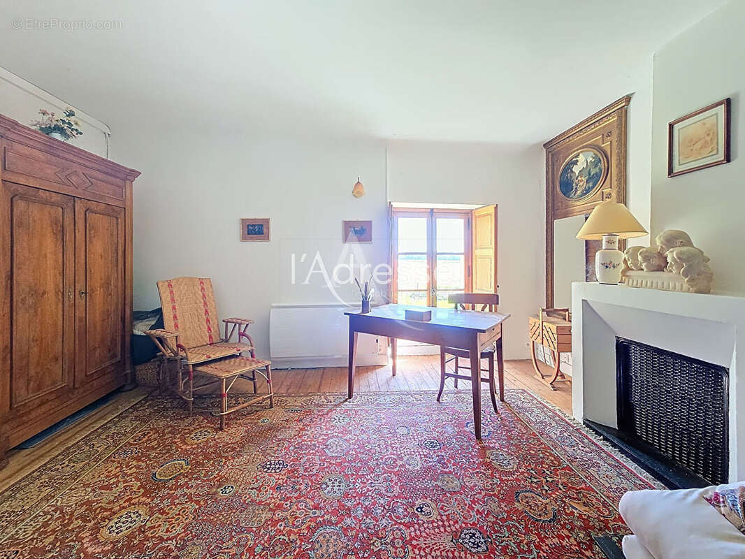 Maison à COULOMMIERS