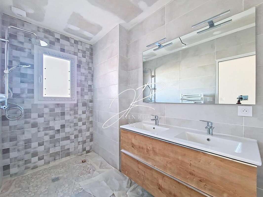 Photo 8 - Maison à SAUVIAN