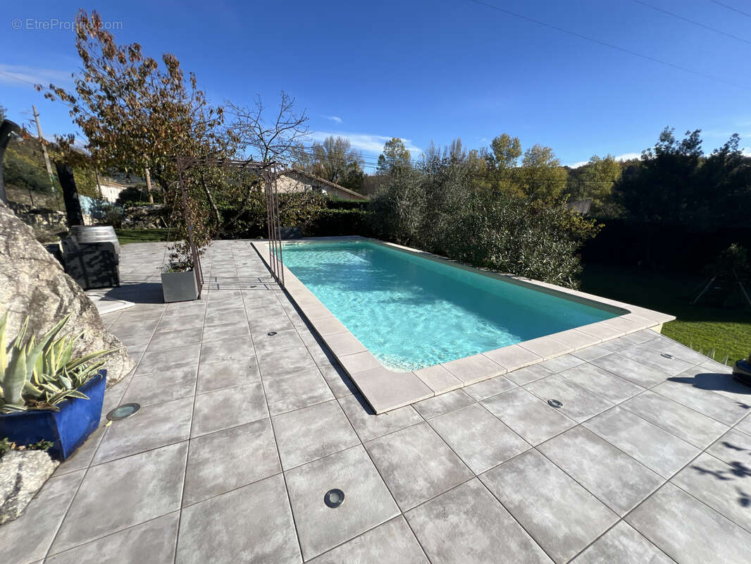 Maison à SAINT-PERAY