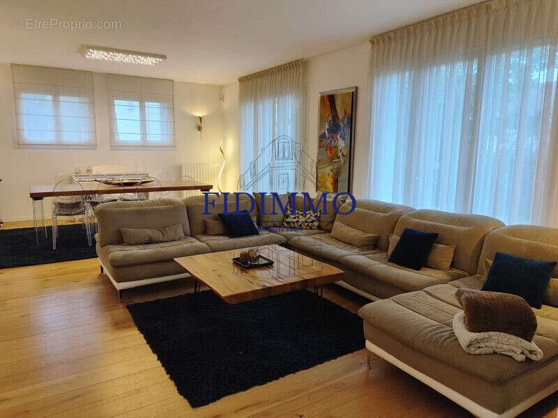 Maison à CHENNEVIERES-SUR-MARNE