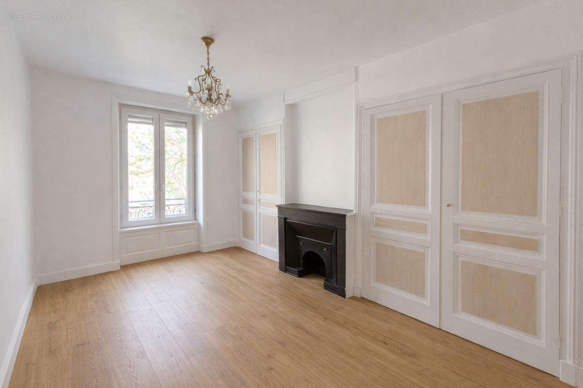 Appartement à LYON-6E