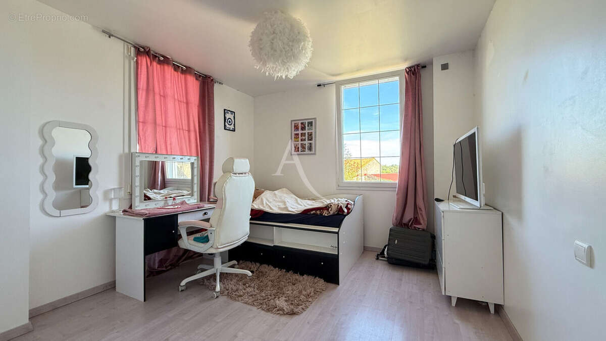 Maison à SAINT-FLORENT-DES-BOIS