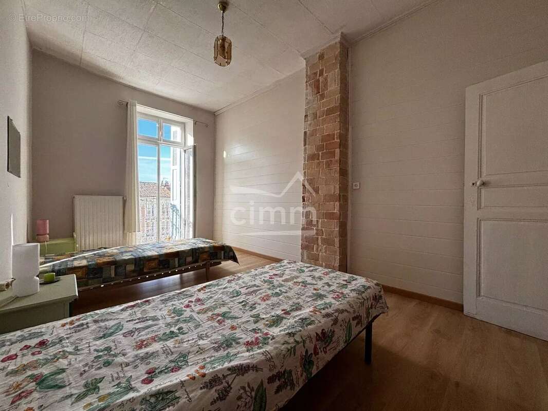 Appartement à LARAGNE-MONTEGLIN