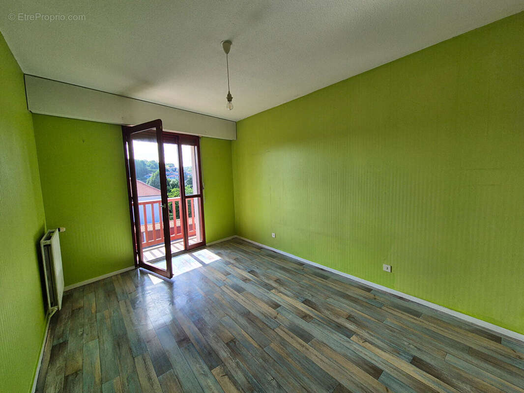 Hendaye centre, grand appartement T3 + garage - photo 3