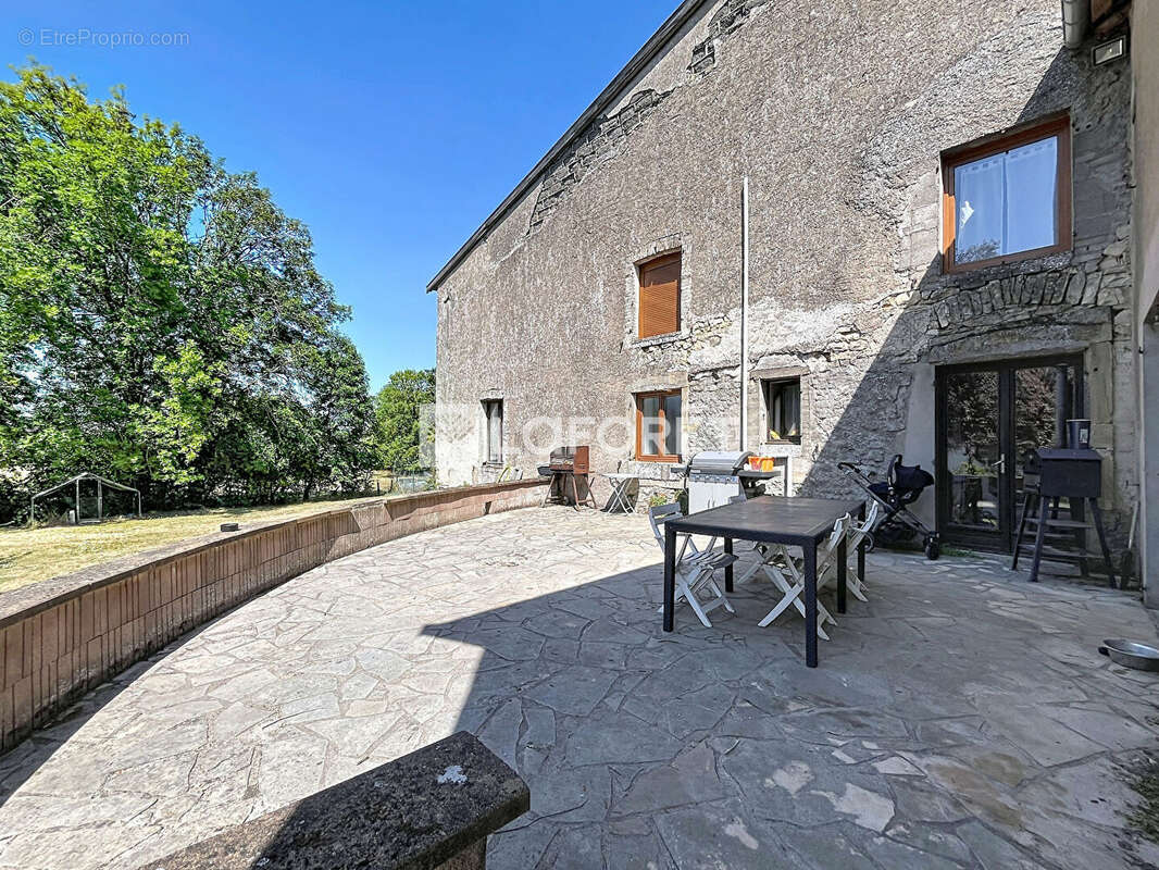 Maison de 195 m² avec 4 chambres - photo 3