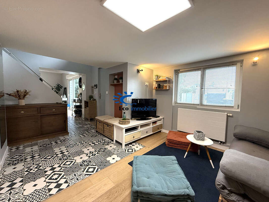 Maison à DOMPIERRE-SUR-MER