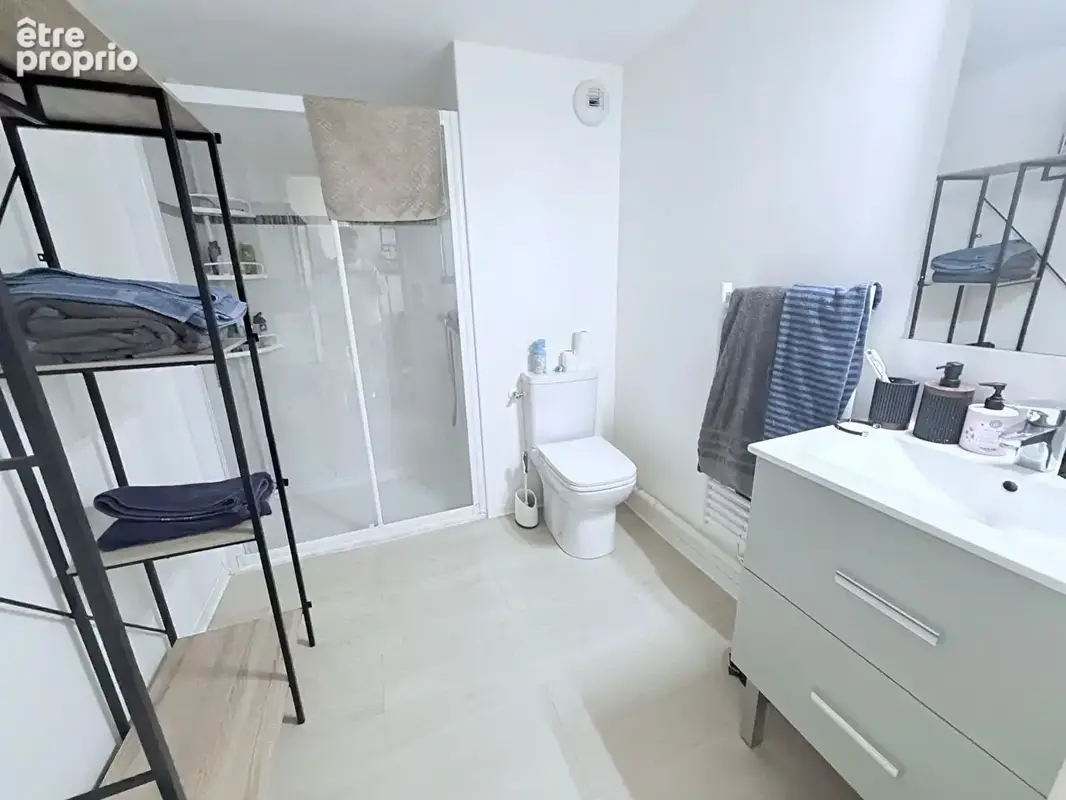Appartement  T2 dernier étage avec ascenseur , terrasse, et poss. parking - photo 4