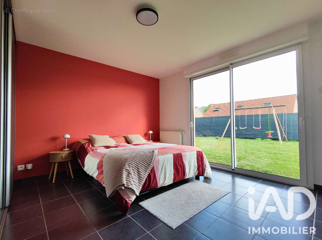 Maison 100 m² à Lieu-Saint-Amand  - photo 3