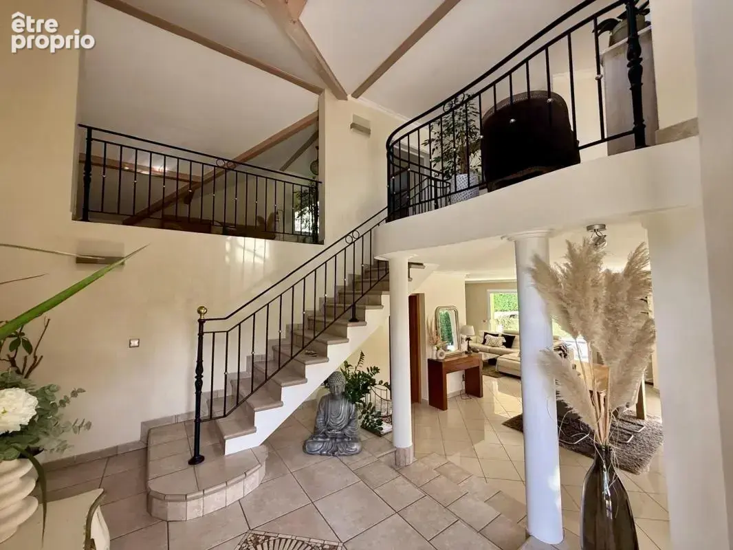 Maison 213 m² à Viuz-La-Chiesaz  - photo 4
