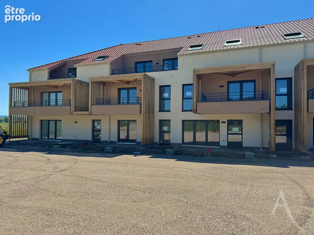 Charmant T4 de 96 m² avec jardin (102.52 m²) + Terrasse (14 m²) + 2 parkings - photo 8