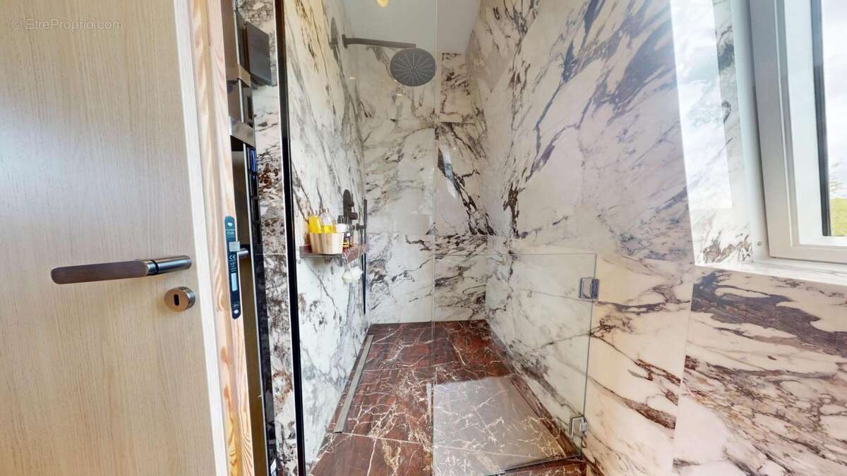 Maison à SAINT-MAUR-DES-FOSSES