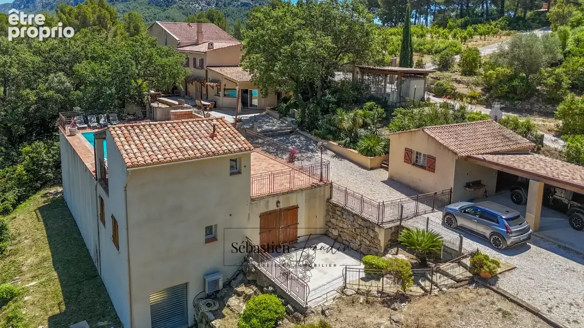Maison à vendre 8 pièces LA CADIERE D'AZUR (83) - 2 logements - grande piscine - vue panoramique - grande parcelle - calme - nom - photo 25