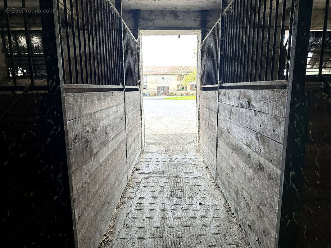 Maison à COUCY-LE-CHATEAU-AUFFRIQUE