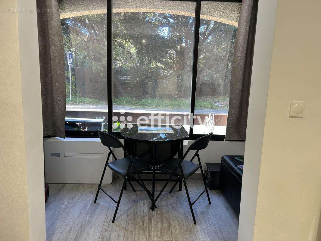 Appartement à BORMES-LES-MIMOSAS