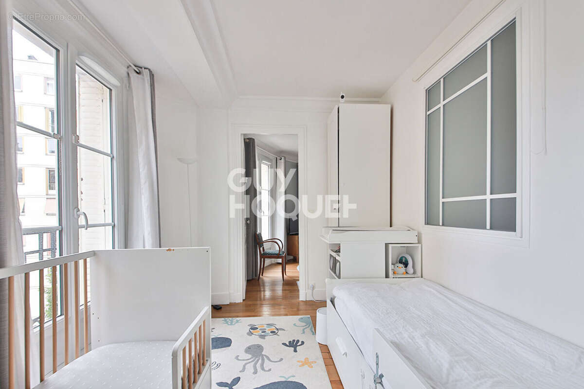 Appartement à PARIS-15E