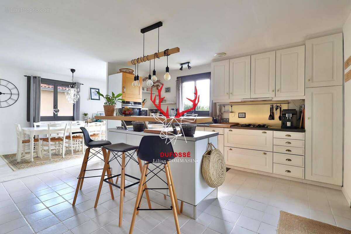 Photo 4 - Maison à LA TOUR-DE-SALVAGNY