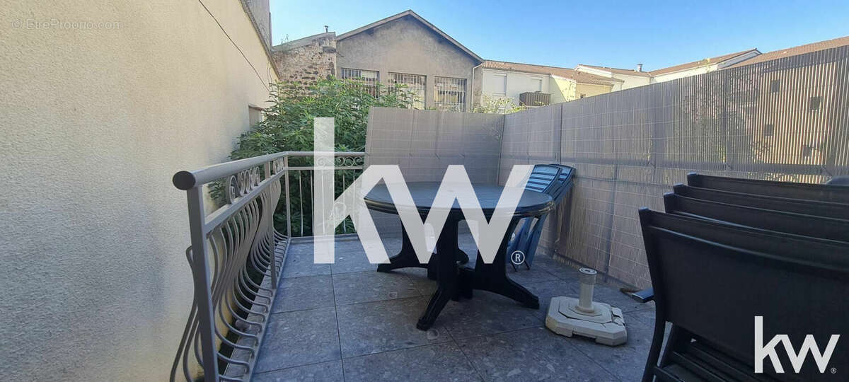 Appartement à LE CHAMBON-FEUGEROLLES