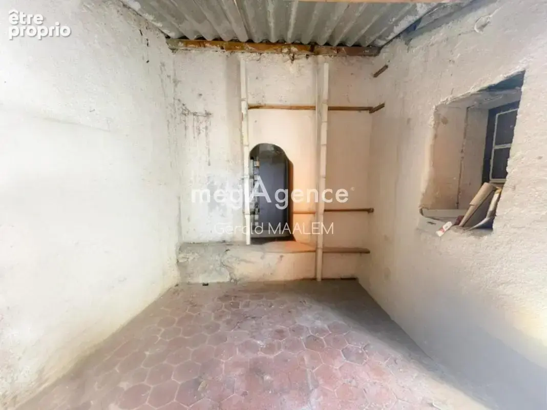 Appartement de 17m² à rafraichir à Roquebrune-sur-Argens - photo 9