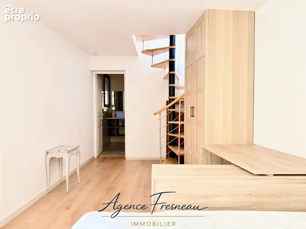À deux pas du 15e - 2 pièces avec jardin de 80 m² - photo 2
