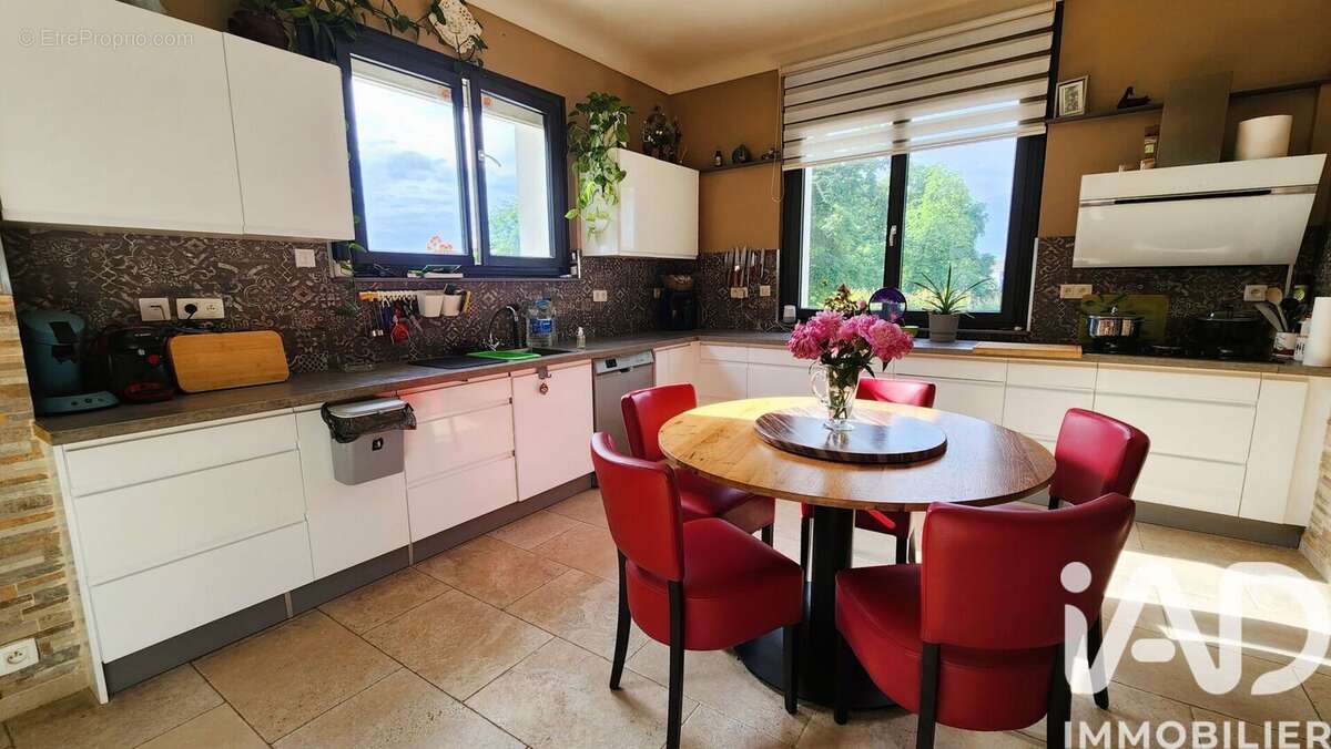 Maison 225 m² à Bergerac  - photo 6