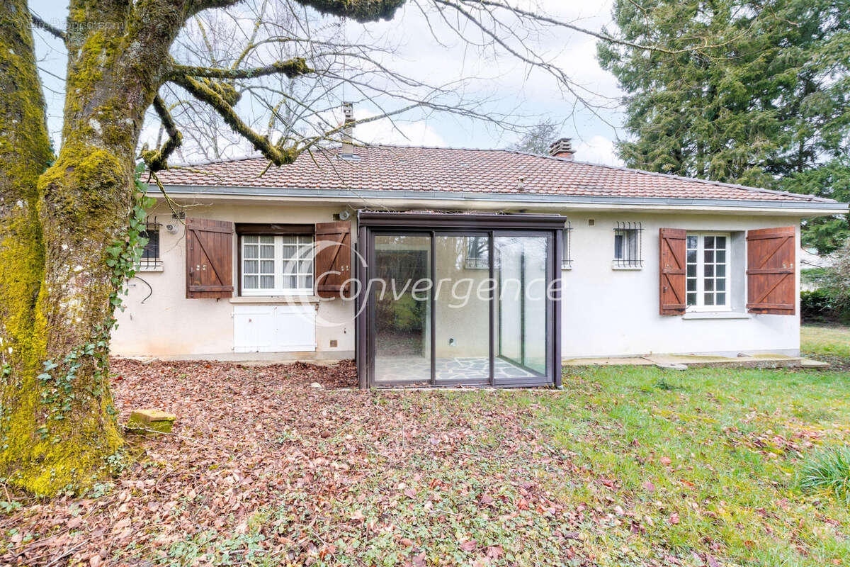 Maison à FEYTIAT
