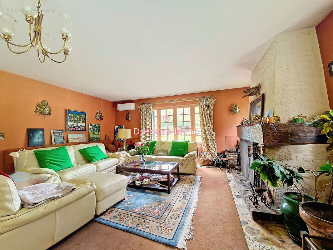 Maison à POIGNY-LA-FORET