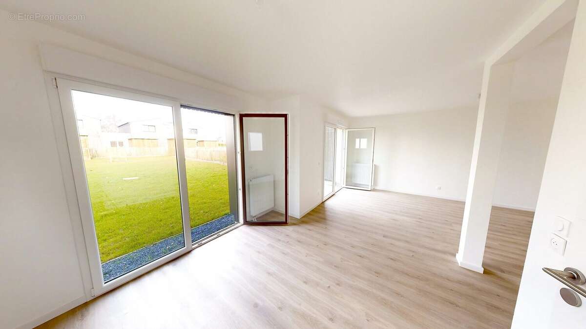 Maison à MONDEVILLE