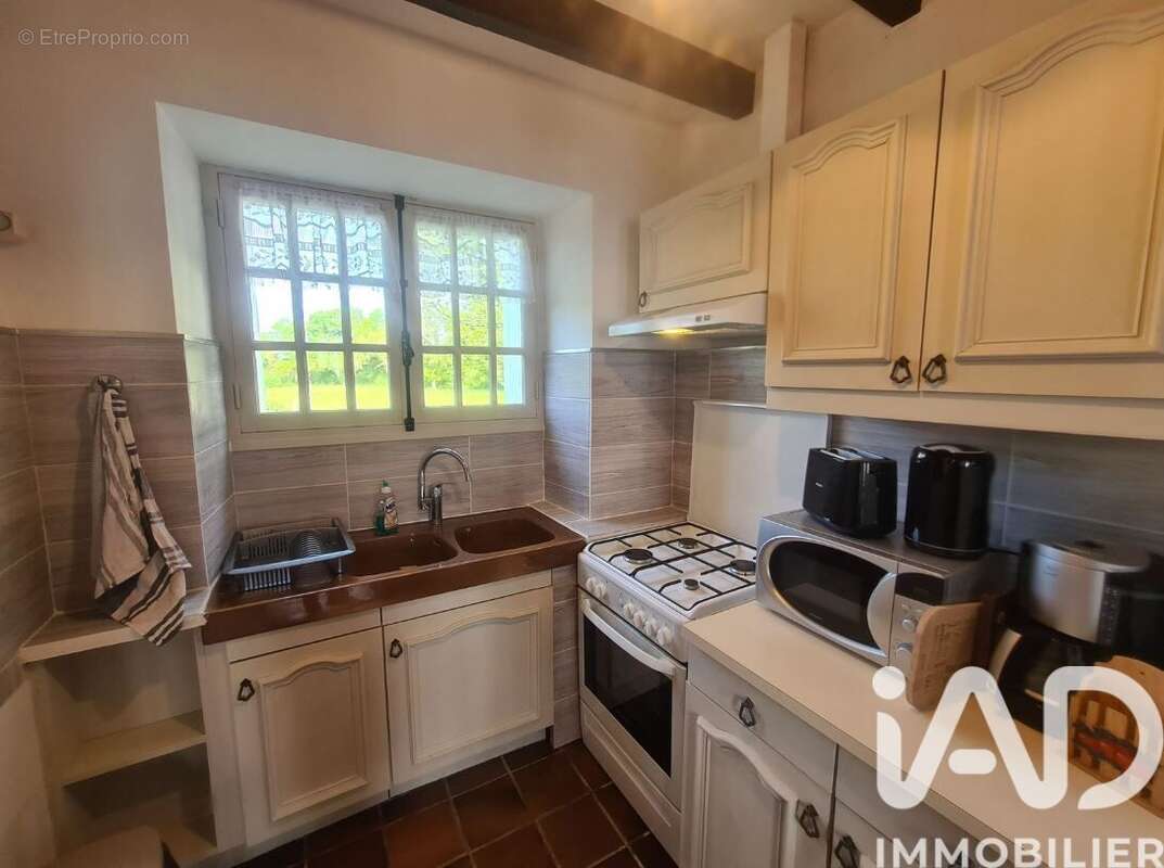 Maison 333 m² à Migne  - photo 8