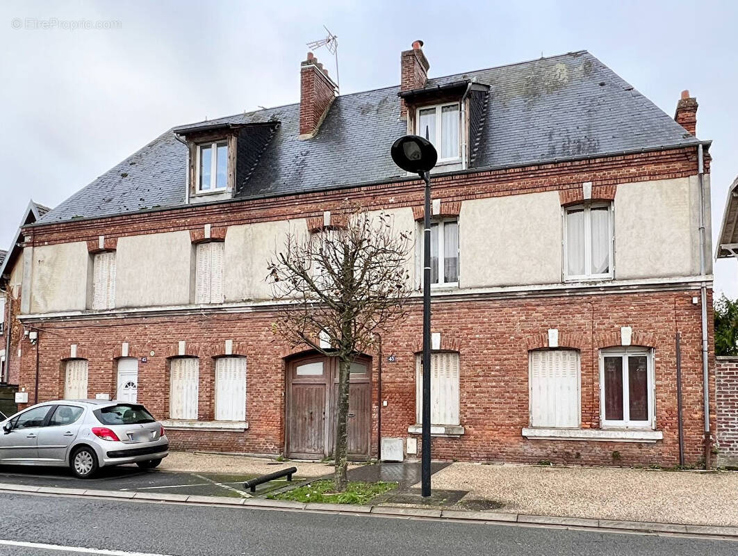 Appartement à LA FERE
