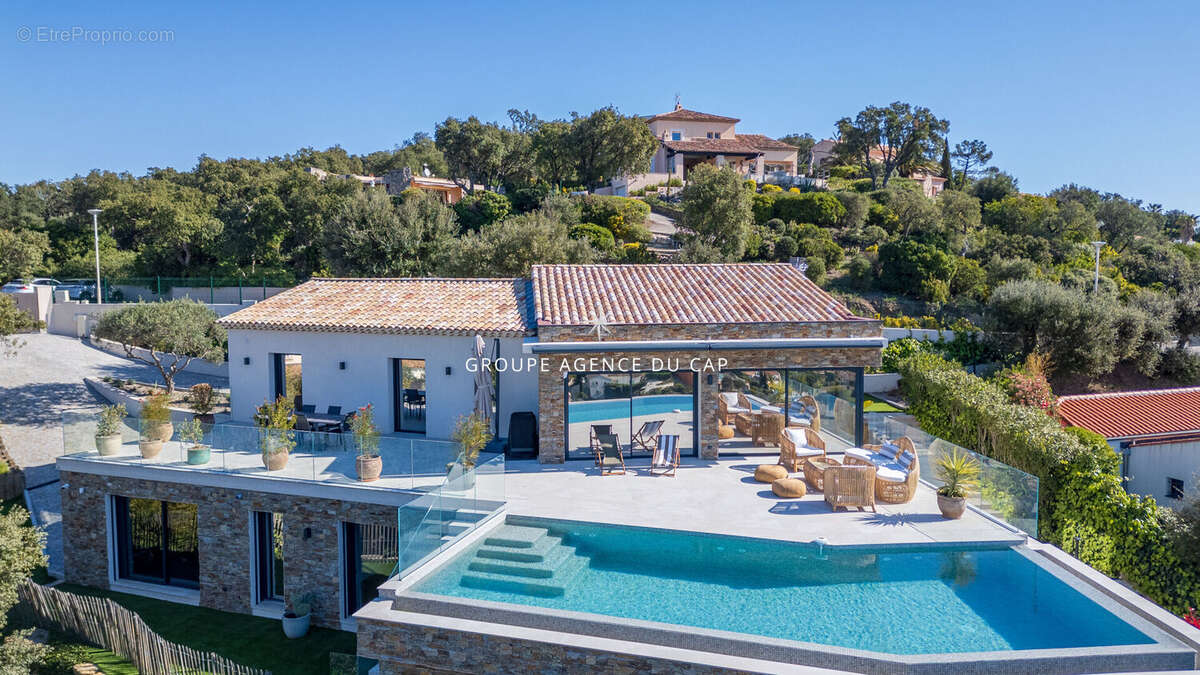 Maison à LES ISSAMBRES