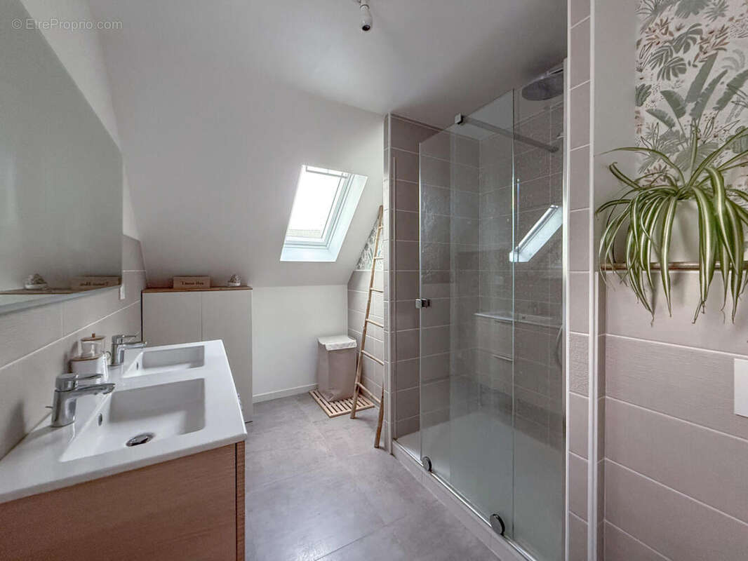 CLOATRE 9 - Maison à BETTON