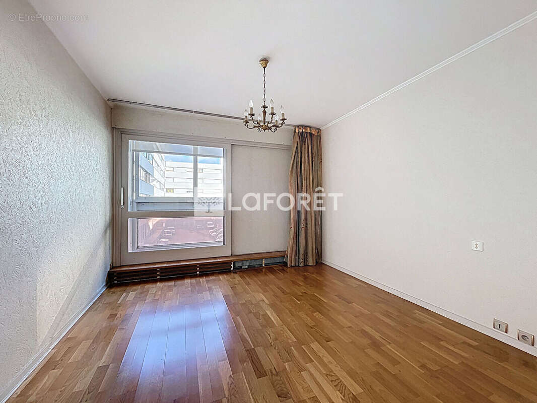 Appartement à RILLIEUX-LA-PAPE
