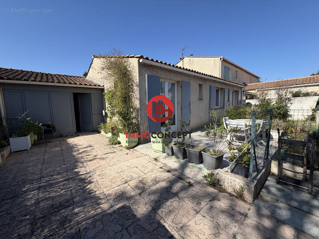 Maison à LES ANGLES
