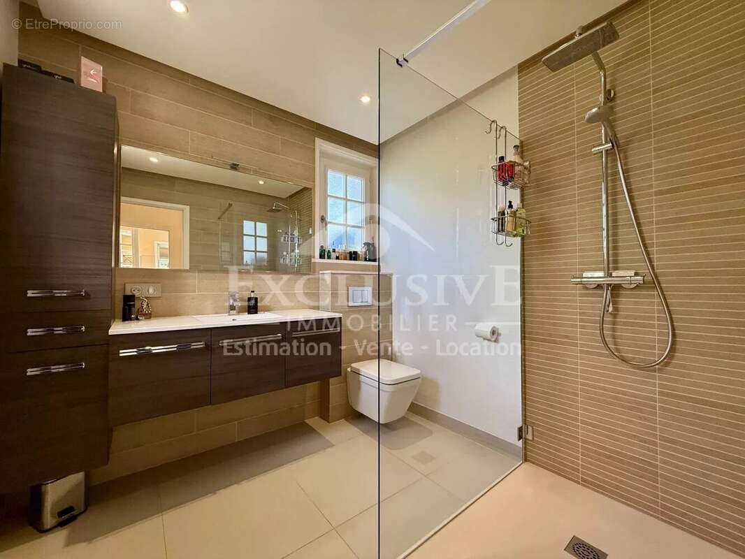 Maison à PONT-L'EVEQUE