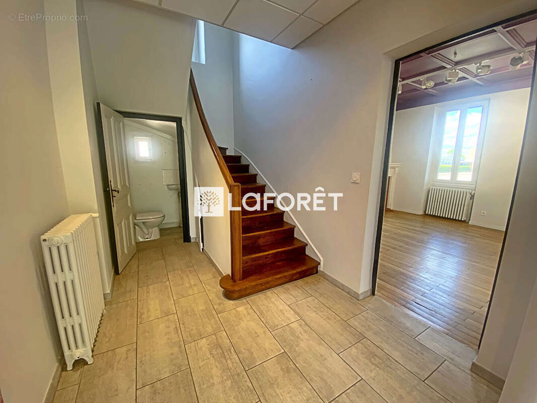 Maison à MONTREVEL-EN-BRESSE