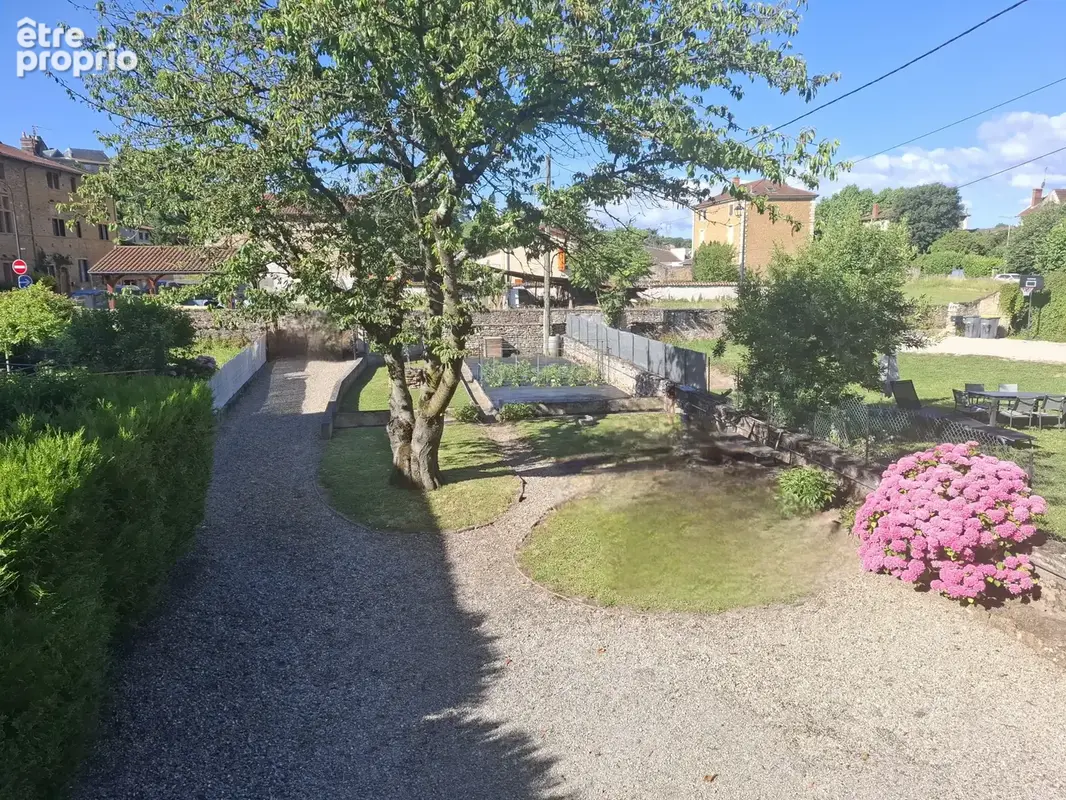 Civieux d'azergues centre - maison avec jardin - belle opportunite à saisir - photo 3