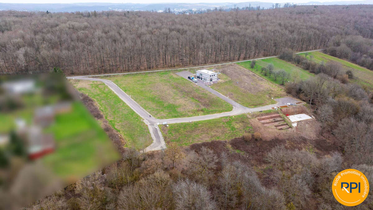 Terrain à SPICHEREN