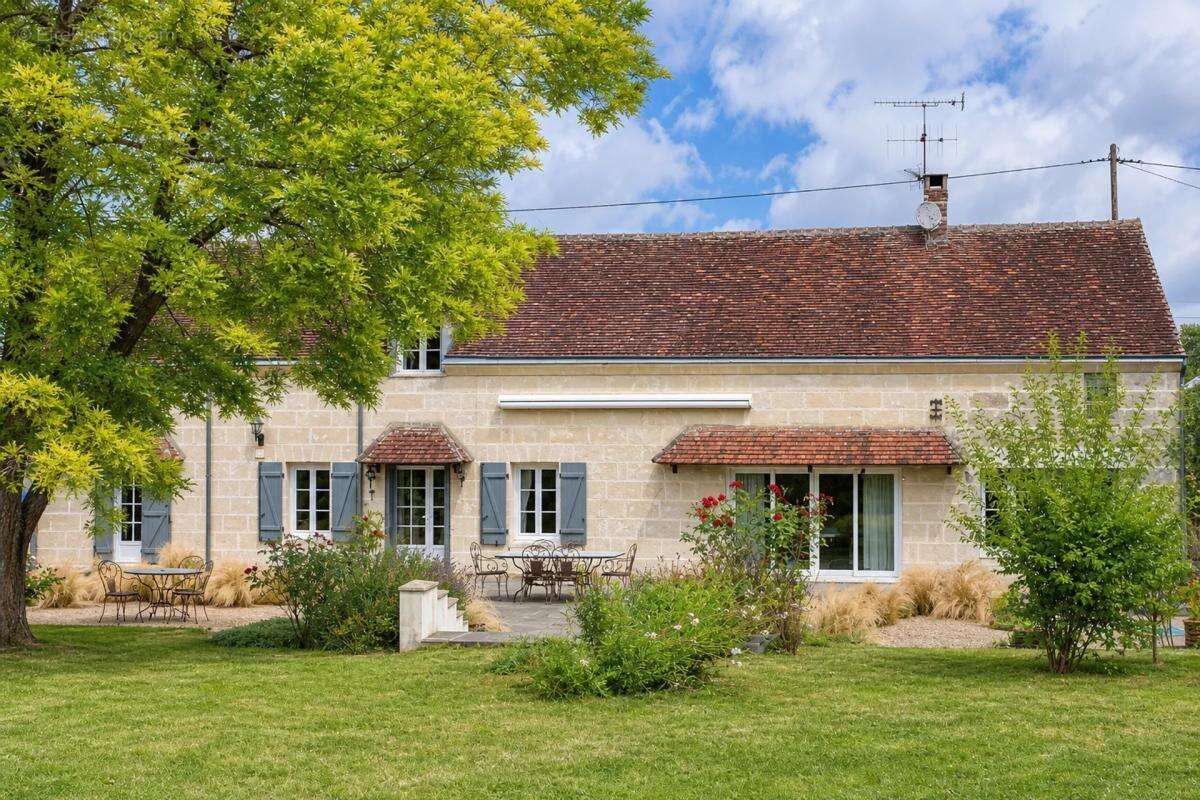 Maison à COUTURE-SUR-LOIR