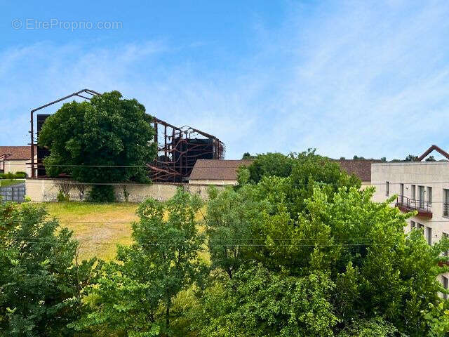 APPARTEMENT T3 avec ascenseur et double stationnement, quartier Martell COGNAC - photo 10