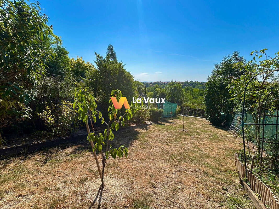 Maison de village atypique , 4 chambres , Terrasse sans vis-à-vis , Vue campagne - photo 8