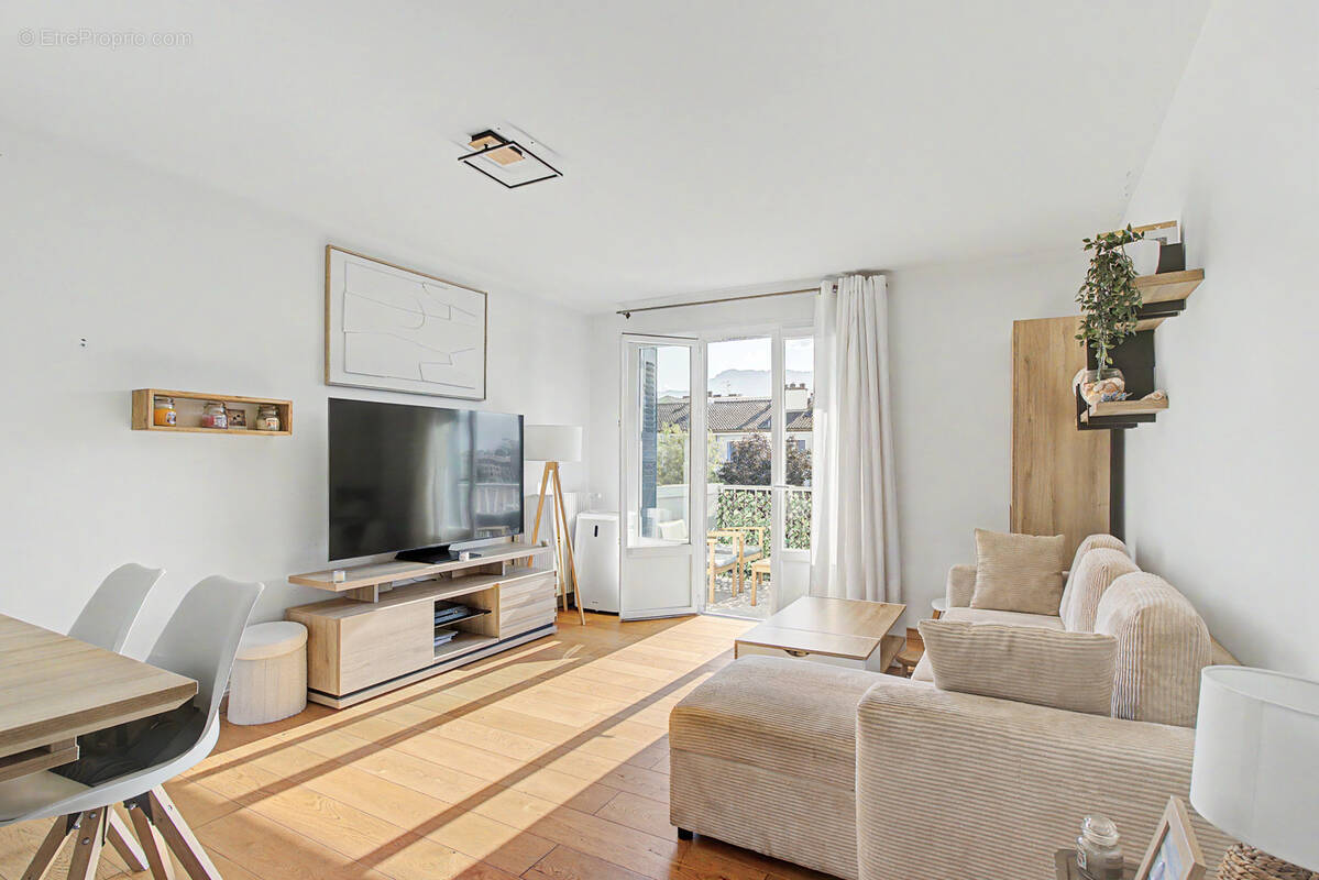 Photo Appartement à Annecy au prix de 299 000€