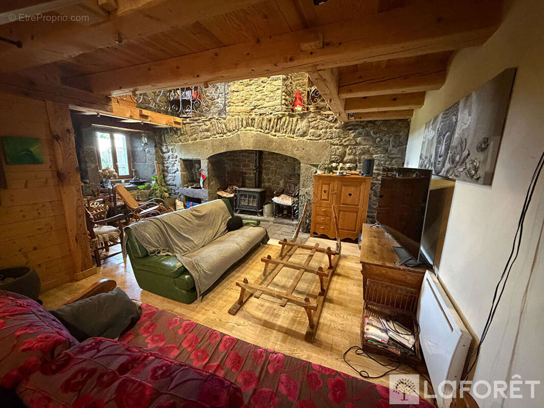Maison Cussac 6 pièce(s) 186 m2 - photo 7