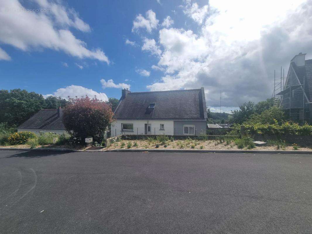 Maison à LANGUIDIC